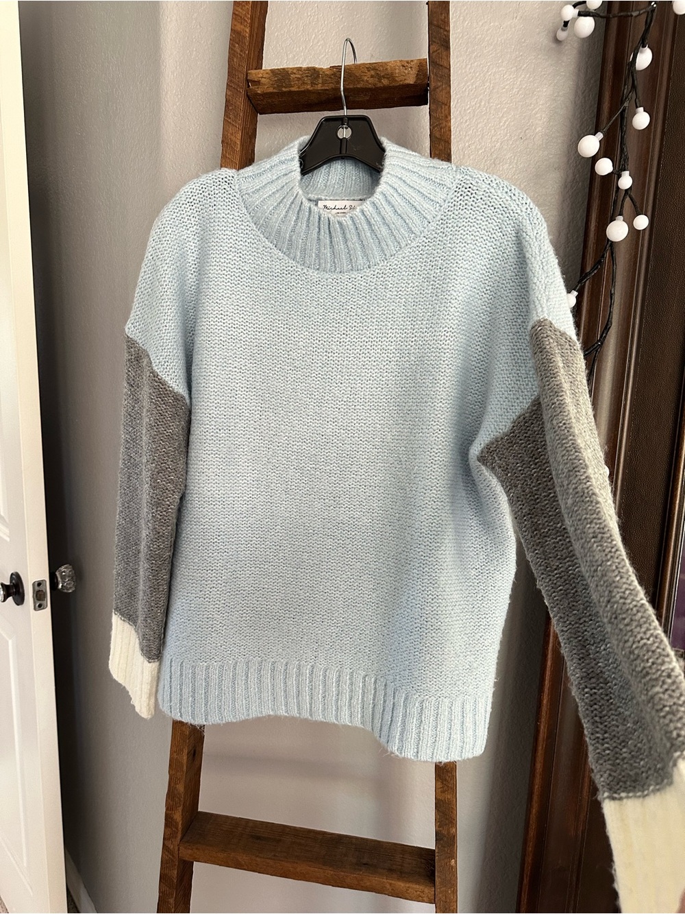 Michael Stars Light Blue Crewneck Sweater with Gray and Cream Sleeves, size medi - Picture 4 of 9